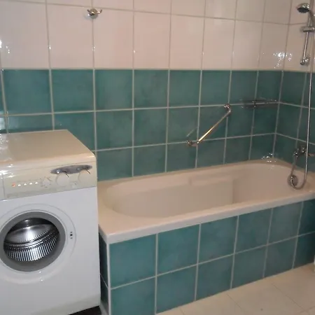 Sara * 巴德小基希海姆