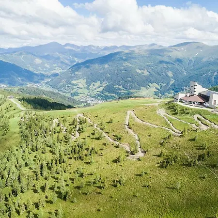 Semesterbostad Sara *